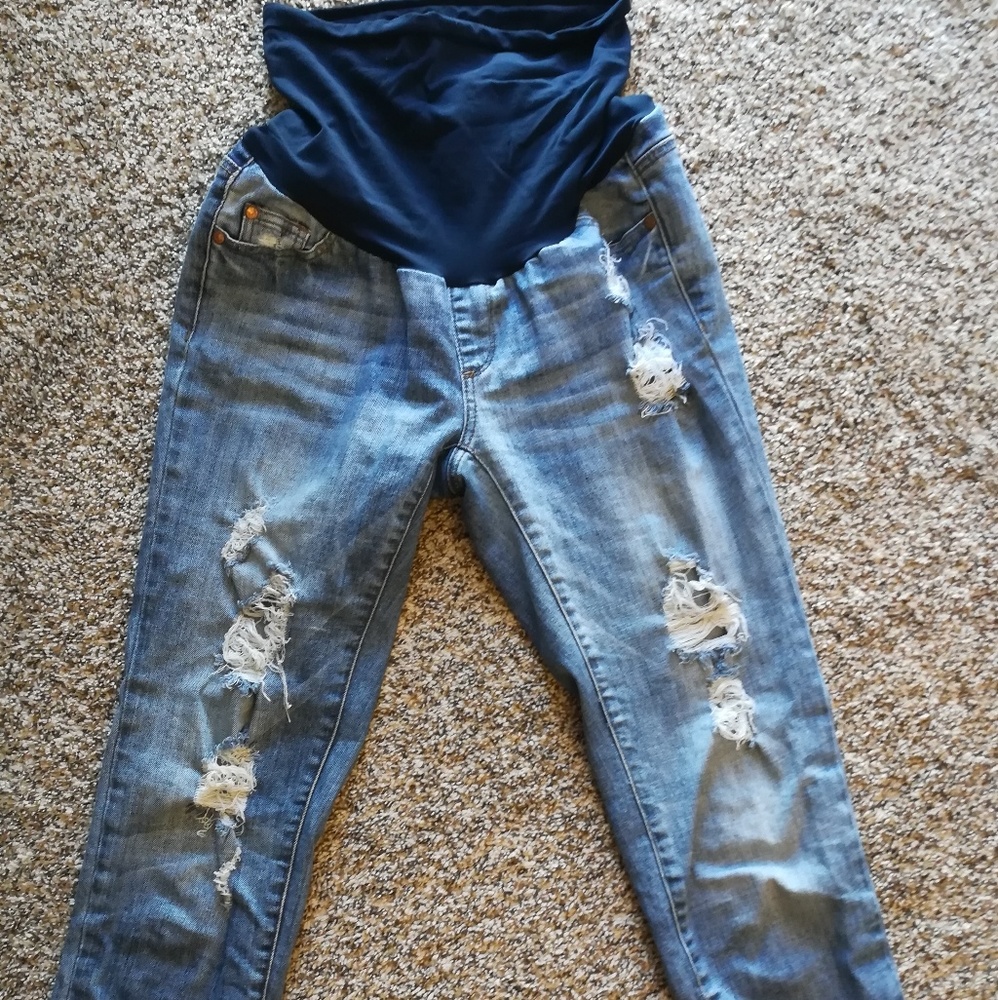 Distressed Led maternity crop pants